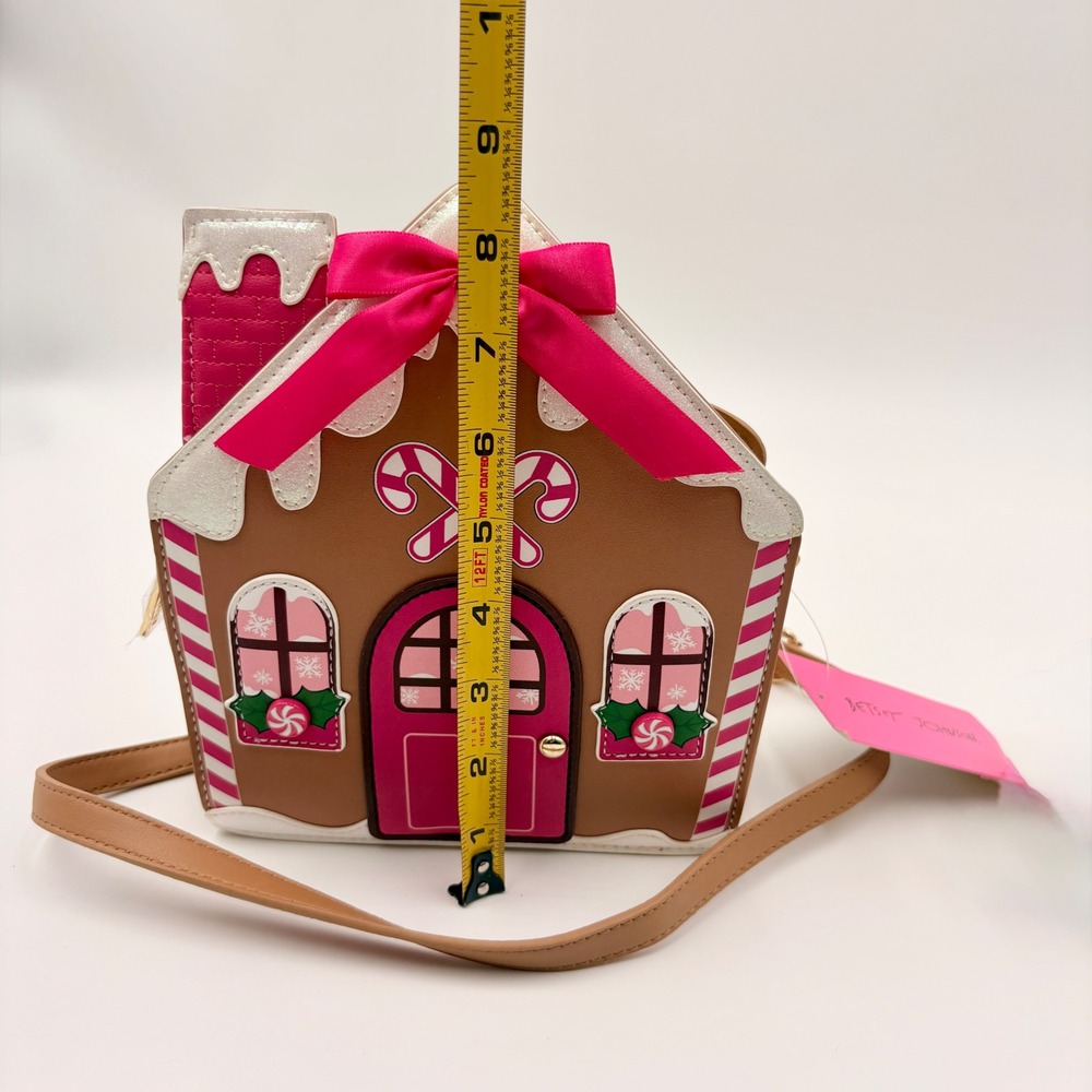 Betsey Johnson Gingerbread House Crossbody Bag Brown Pink Christmas XOHOLIDAY - Picture 9 of 13